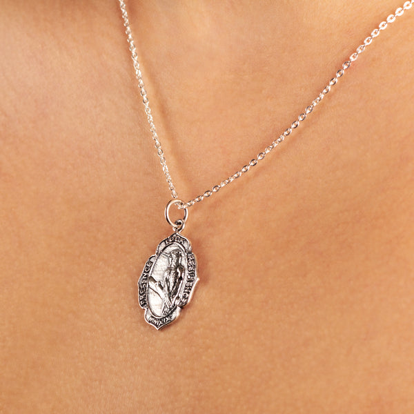 Nature Saint Necklace in Sterling Silver - Hummingbird: Presence | Luck | Resilience