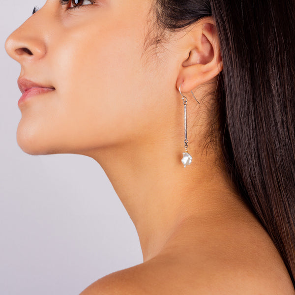 Fall in Line Earrings - Baroque Pearl