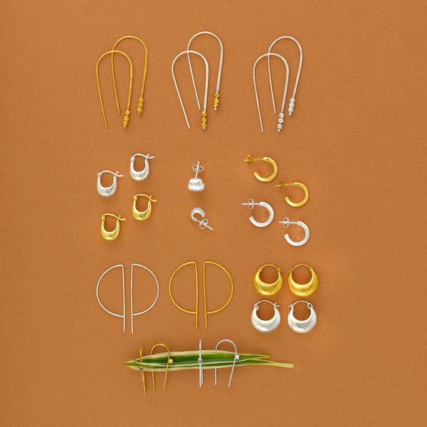 D Wire Hoop Earrings in Silver - 1 1/2"
